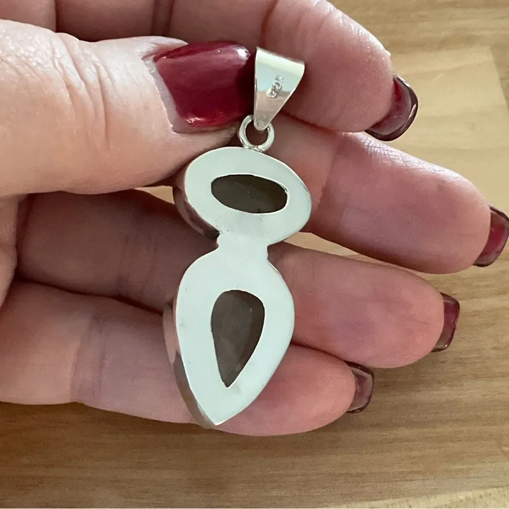 Solid 925 Sterling Silver Prehnite Pendant - Picture 2 of 5